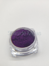 Load image into Gallery viewer, Purple Mirror Chrome Mica Pigment